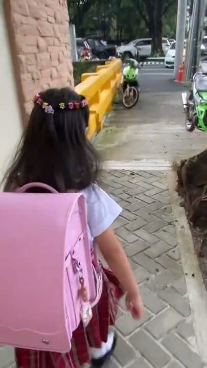 nilasing bago kinantot|Sikat daw sya sa school nila nagkaron ng scandal.